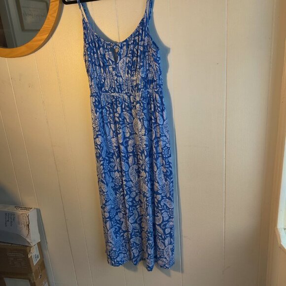 Loft Sundress with smocking, pleats & a beach Blue & White patterned fabric. L - Picture 8 of 8